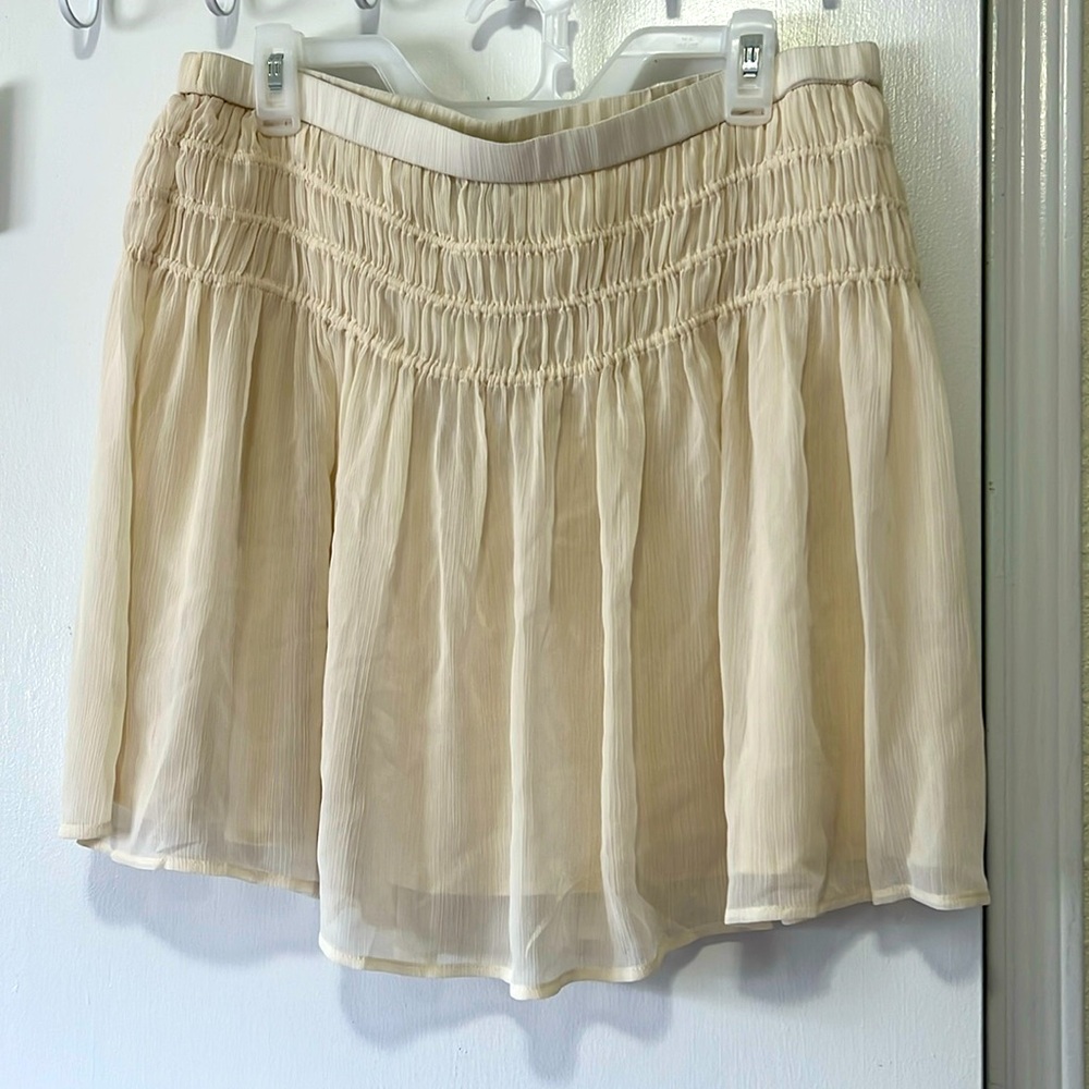 NWT Banana Republic Cream Ruched Skirt